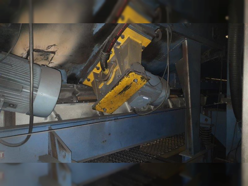 RUMP Tel Bantlı Kumlama Makinesi (Wire Belt Shot Blast Machine) 5