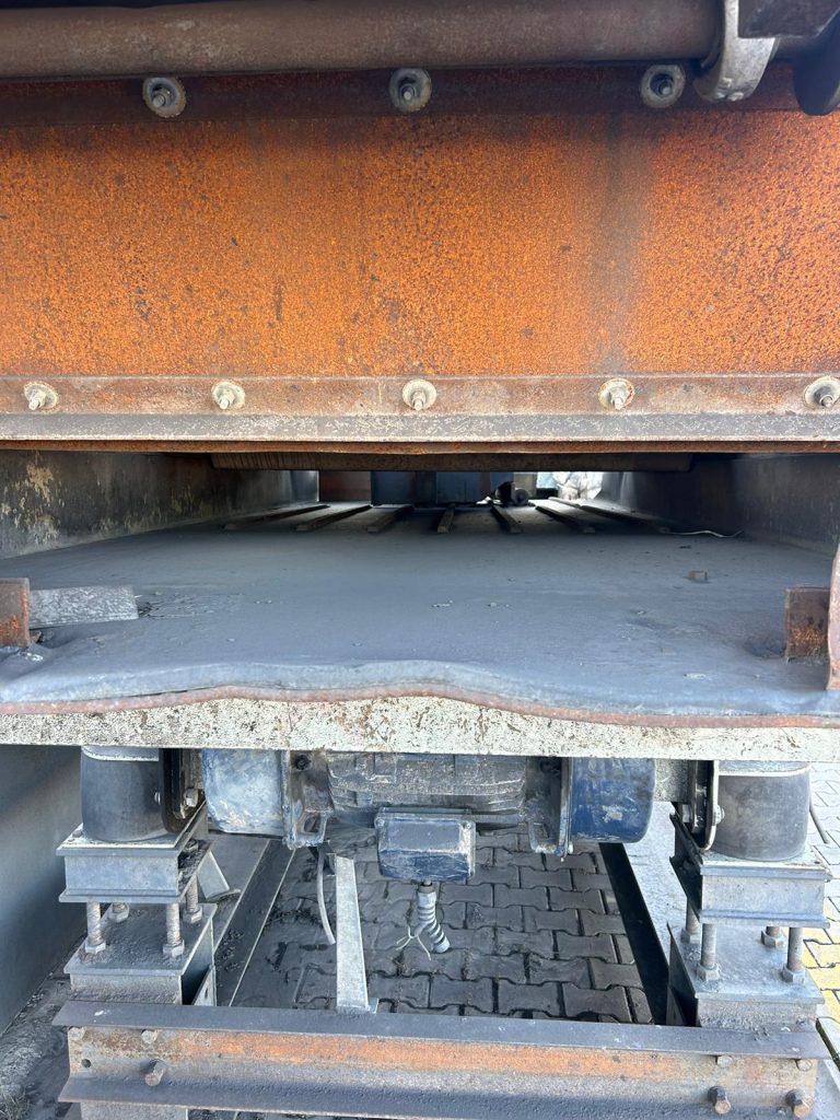 TİTREŞİMLİ KONVEYÖR SARSAK 480 cm x 160 cm 5